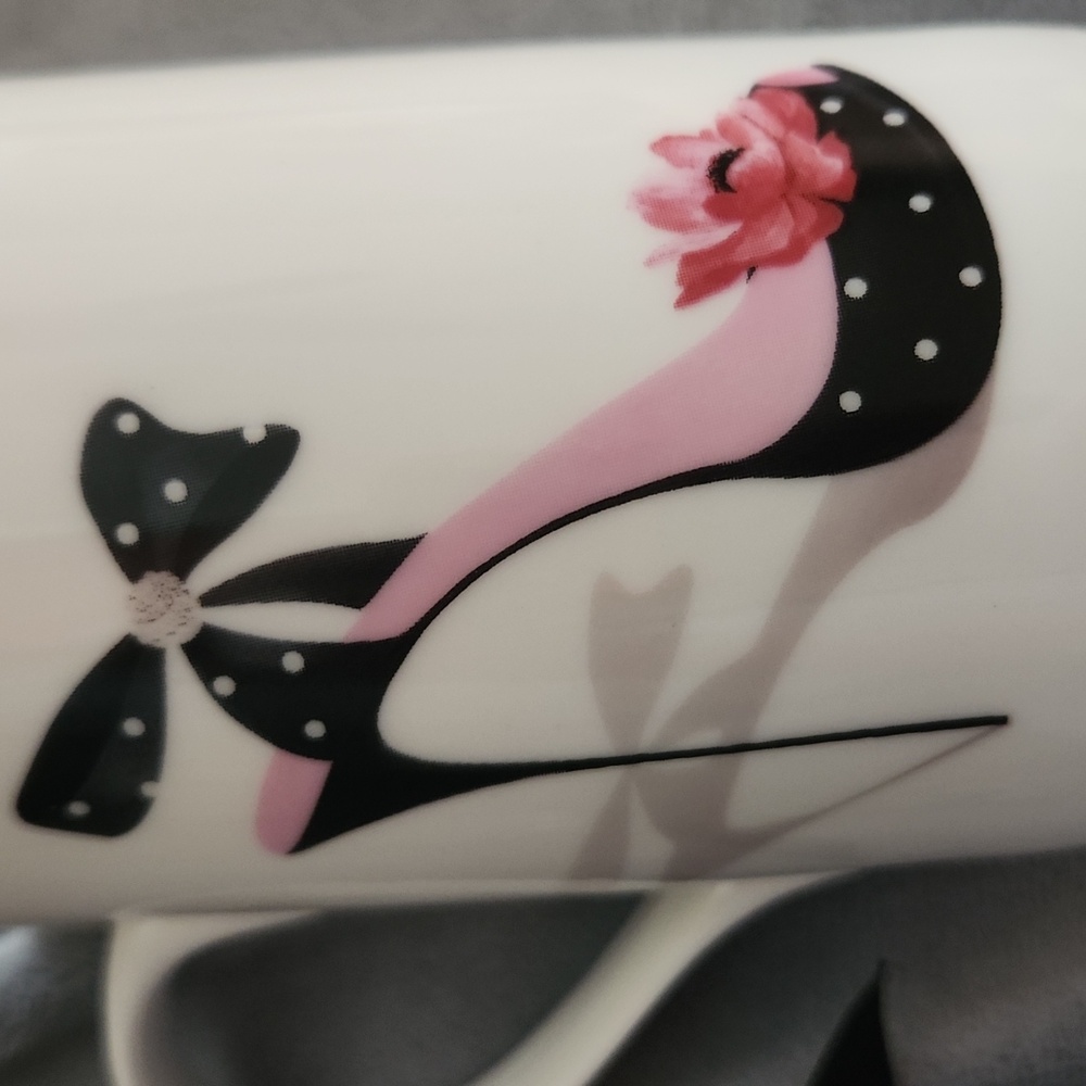 High Heel Design Coffee Cup - Picture 2 of 5